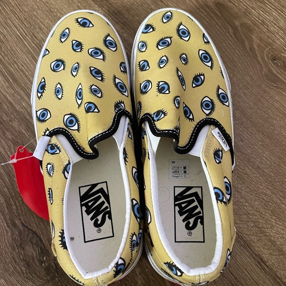 NWT Vans Sneakers - Picture 2 of 3